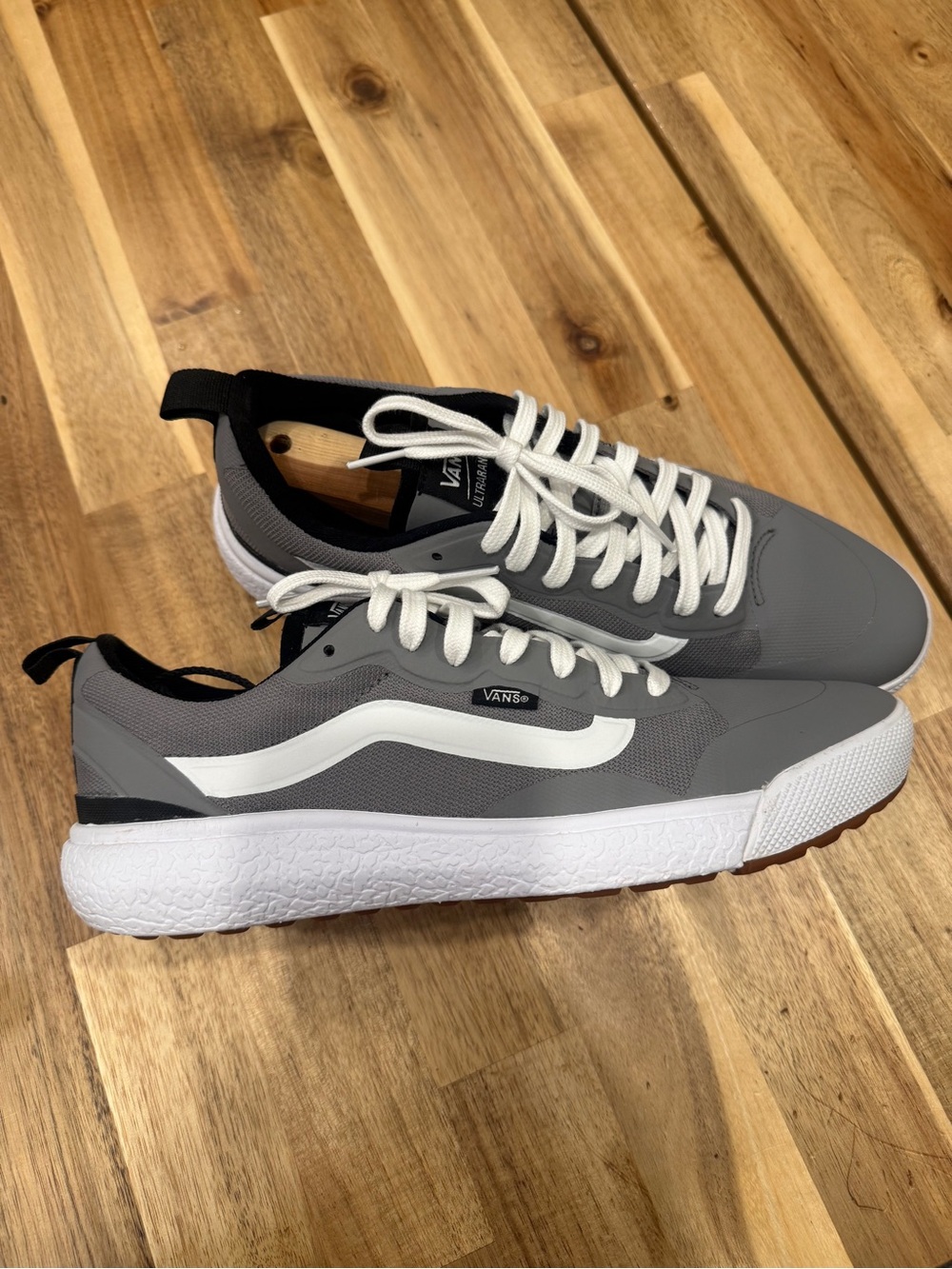Vans Men's Gray UltraRange Lace-Up Sneakers